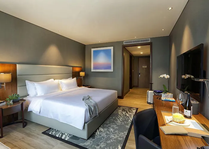 Makati Diamond Residences