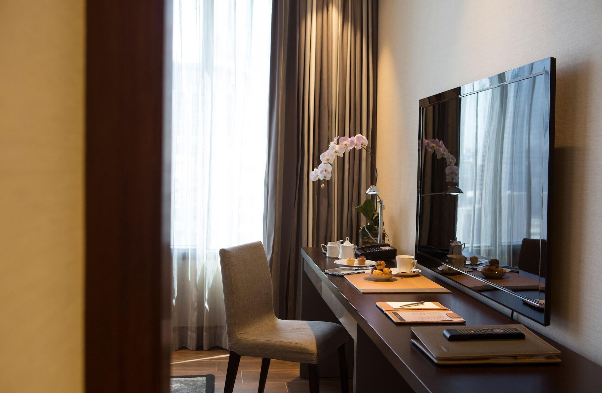 Aparthotel Makati Diamond Residences 5*
