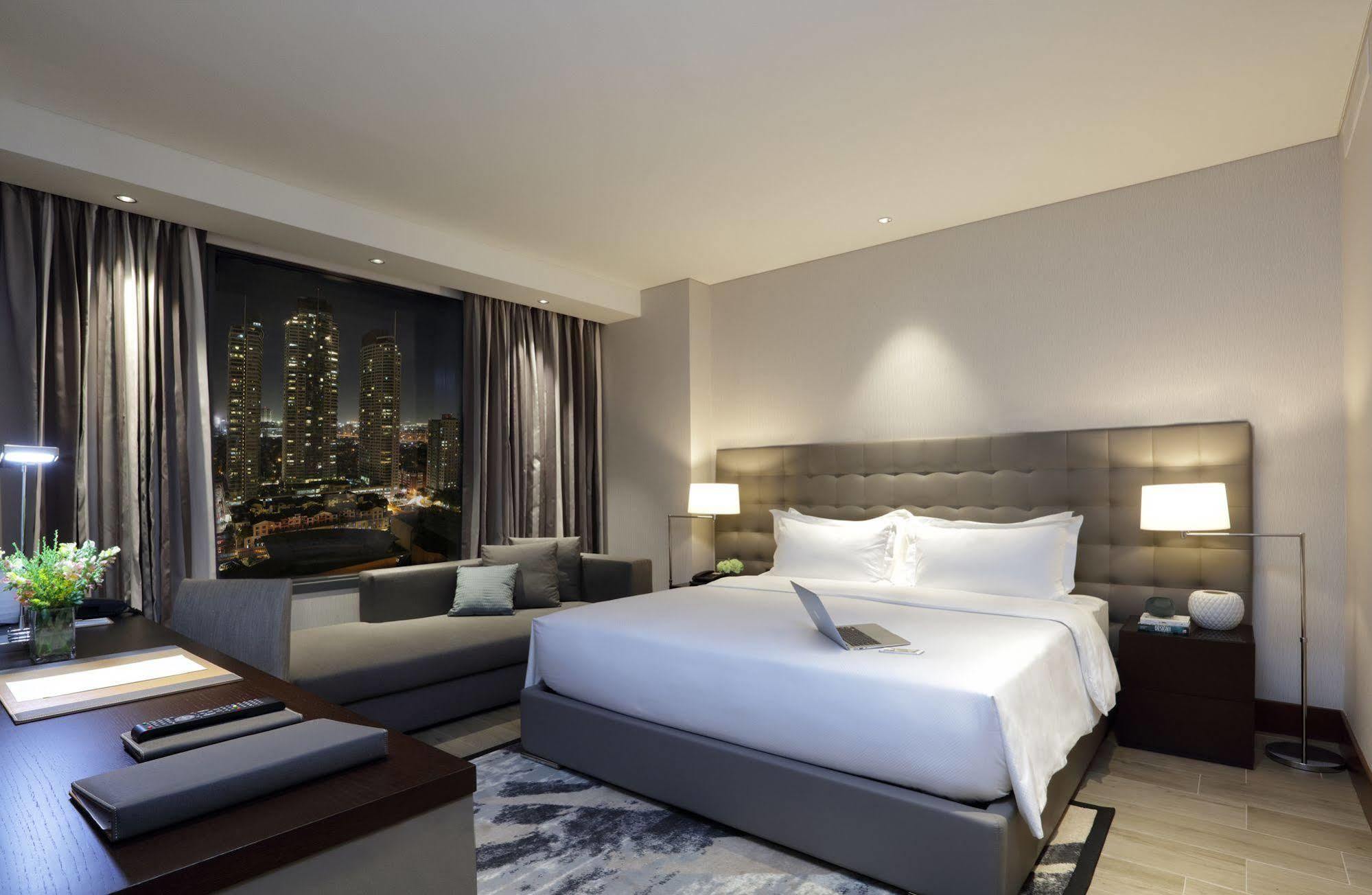 Makati Diamond Residences 5*
